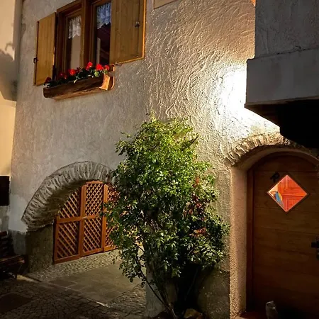 Irivas Lodge Pellizzano Exterior photo